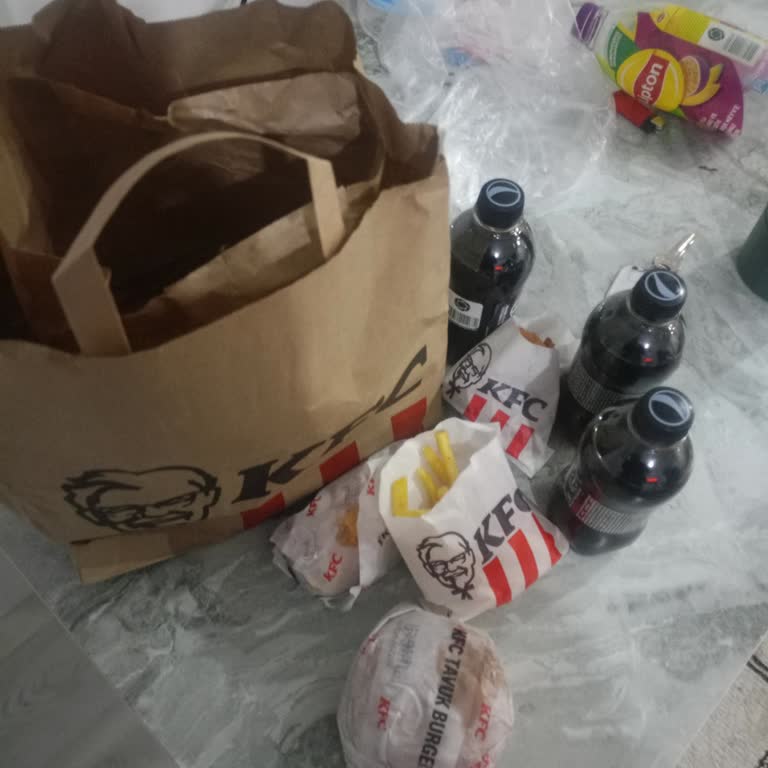 KFC'den Yanlış Sipariş Ve Eksik Teslimat Sorunu