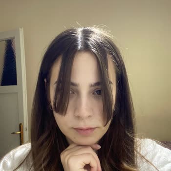 Yamuk Kesilen Saç Ve Kaba Davranış