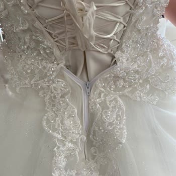 Hayal Kırıklığı Yaratan Gelinlik Deneyimi