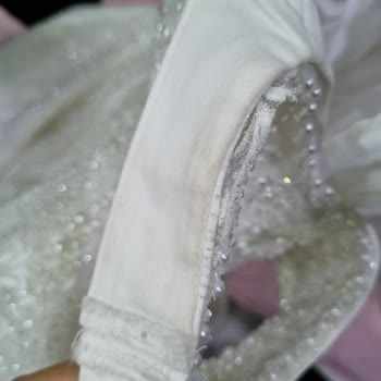 Kirli Gelinlik Teslimatı: Hayal Kırıklığı Ve Üzüntü