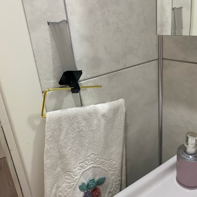 Bino Home & Garden Yapışkanlı Havlulukta Kalite Sorunu