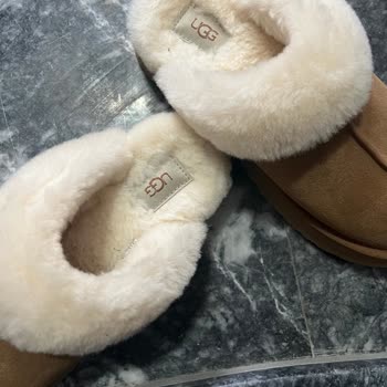 Ugg Terliklerde Üretim Hatası: Kullanım Zorluğu