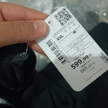 DeFacto'dan Defolu Ürün Ve Dikkatsizlik Şikayeti