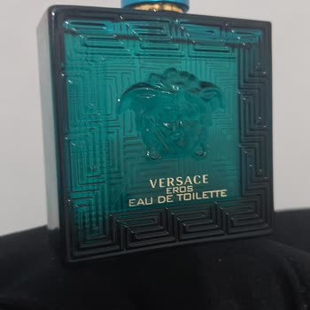 Versace Eros: Beklentileri Karşılamayan Pahalı Hayal Kırıklığı