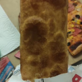 Yanık Ve Bayat Pizza Deneyimi