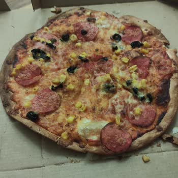 Yanık Ve Bayat Pizza Deneyimi