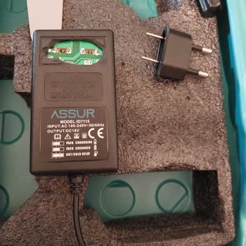 Kırık Şarj Adaptörü Ve İlgisiz Müşteri Hizmetleri