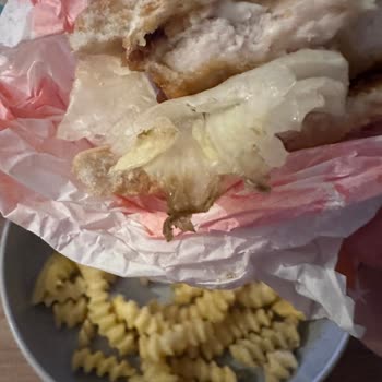 Burger King'de Soğuk Ve İlgisiz Hizmet