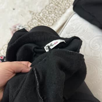 Çocuğumun Cildine Zarar Veren Eşofman Takımı