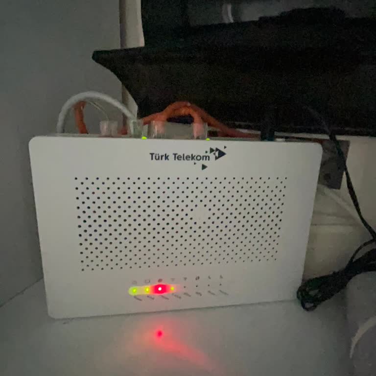 TurkNet İle Süregelen İnternet Kesintisi Ve İletişim Sorunu