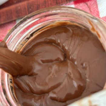 Nutella Kavanozunda Beklenmedik Yağ Tabakası