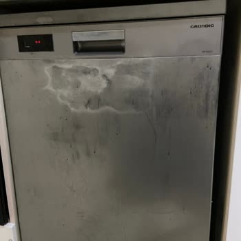 Grundig Bulaşık Makinesi Kapak Sorunu: Acil Çözüm Bekliyoruz