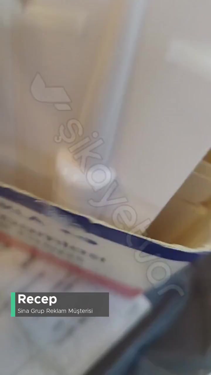 Sina Grup Reklam Göz Damlası İle İnsanların Sağlığıyla Dalga Geçiyorlar videonun kapak resmi