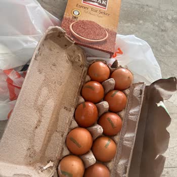 Migros Sanal Market'te Kırık Yumurtalar Ve Umursamazlık