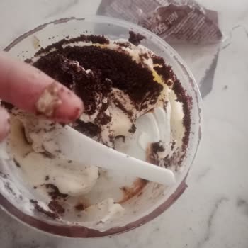 Özsüt Tiramisuda Şok Edici Yabancı Maddeler