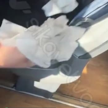 Alaşehir Sarıkız Turizm Pislikten Görünmeyen Bir Otobüs