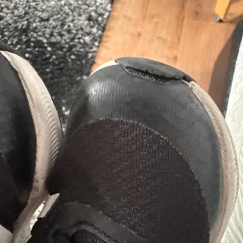 Adidas Çocuk Ayakkabısının Kısa Sürede Dağılması