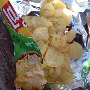 BİM Marketten Alınan Cipsin İçinden Böcek Çıktı