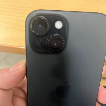 Yeni İphone 15'in Kamera Boyası Sorunu Ve Yetersiz Servis Deneyimi