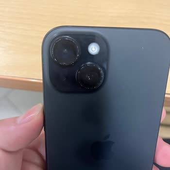 Yeni İphone 15'in Kamera Boyası Sorunu Ve Yetersiz Servis Deneyimi
