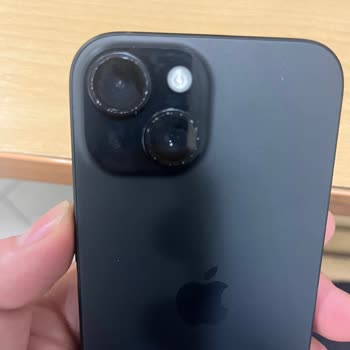 Yeni İphone 15'in Kamera Boyası Sorunu Ve Yetersiz Servis Deneyimi