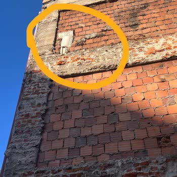 Belediye Yıkımı Sonrası Bina Hasarı Giderilmedi