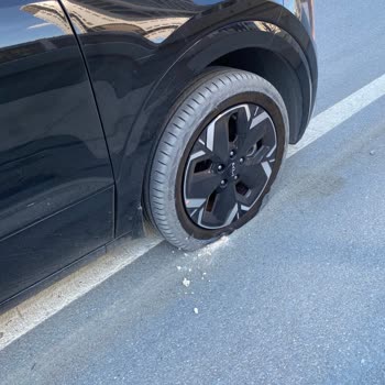 Yeni Kia Aracımda Beklenmedik Lastik Patlaması