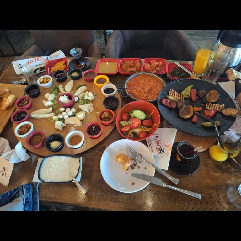 Yanıltıcı Fiyatlandırma Ve Zorunlu İki Kişilik Kahvaltı