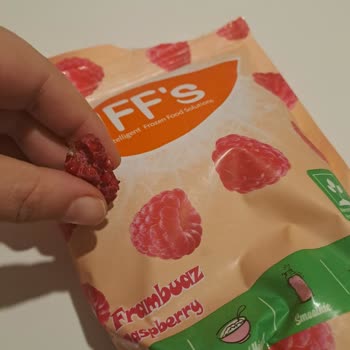 Dondurulmuş Frambuazdan Çıkan Örümcek Şoku