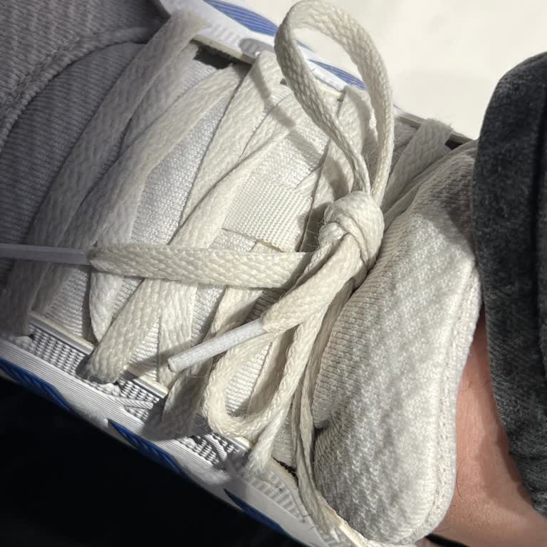 Adidas Mağazasında Sahte Ürün Şoku