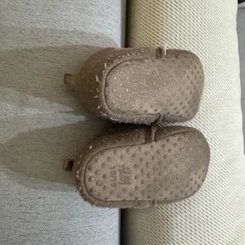 H&M Bebek Ayakkabısı İlk Günden Yıprandı