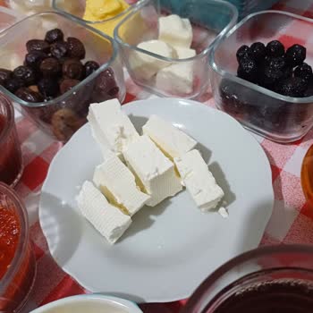 Aknaz Peynirde Şok Edici Keşif: Kıl Problemi