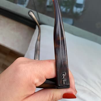 Gözlük Kabında Eriyen Rayban: Müşteri Mağduriyeti