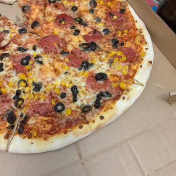 Hamur Gibi Pizza Ve Yanlış Kola: Müşteri Mağduriyeti