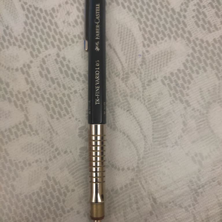 Faber Castell Kalemimin Ucu Kırıldı, Yardım Bekliyorum