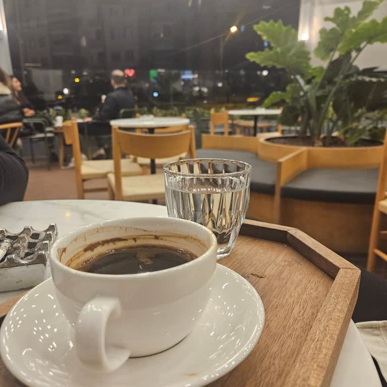 Espressolab Şubesinde İlgisiz Personel Deneyimi