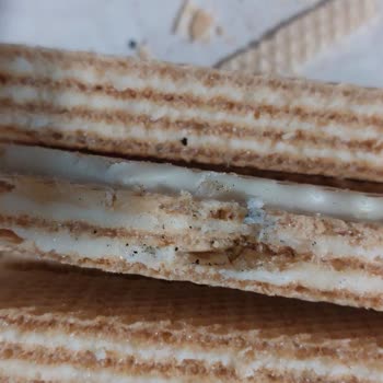 Migros Gofretinde Şaşırtıcı Siyah Madde