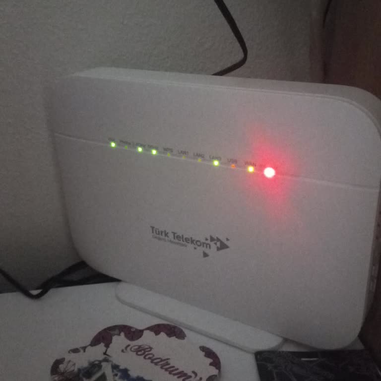 Sürekli Kesilen İnternet Ve İlgisiz Müşteri Hizmetleri