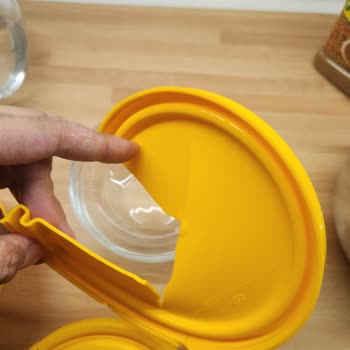 Saklama Kapaklarının Kısa Sürede Yıpranması