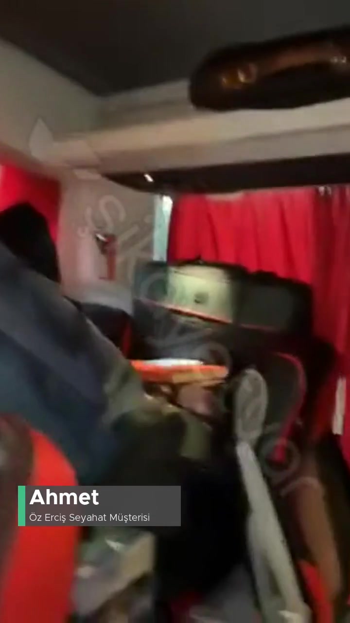 Öz Erciş Seyahat Otobüs İçerindeki Durumlar videonun kapak resmi