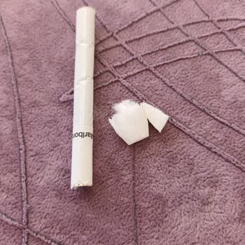 Marlboro Touch White Filtredeki Siyah Parçalar