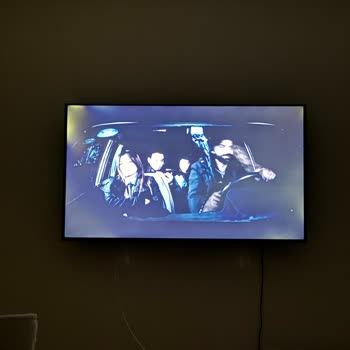 Beko Crystal 9 Pro TV'de Işık Süzmesi Ve Performans Sorunları