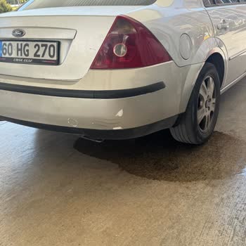 Total Gas Pump Malfunctioned Causing Fuel Spill with No Manager Assistance