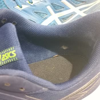 Asics Ayakkabıda Beklenmedik Kalite Sorunu