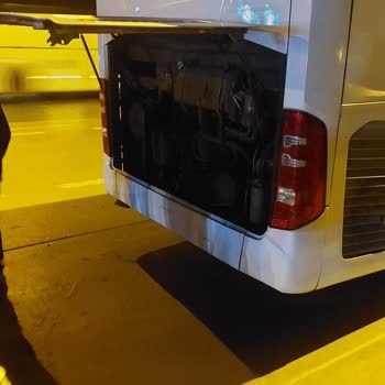 As Adana Seyahat Otobüsünde Yaşanan Motor Arızası Ve Tatil Hayal Kırıklığı