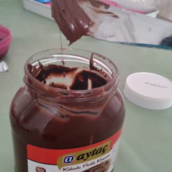 Kahvaltılık Çikolatanın İçinden Saç Çıktı