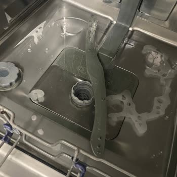 Paslanan Sepetler Ve Yetersiz Destekle Teka Bulaşık Makinesi Kabusu