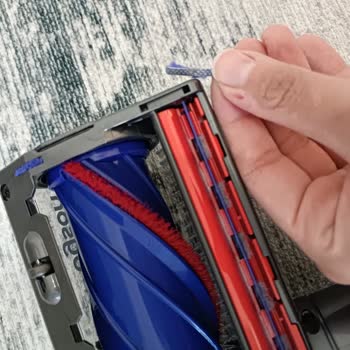 Dyson V8 Süpürge Başlık Sorunu: 13 Gün İçinde Parçalar Döküldü