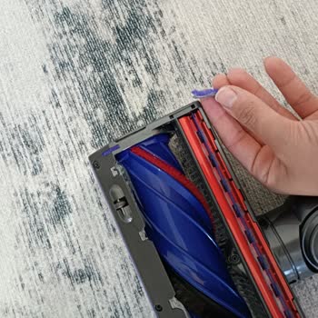 Dyson V8 Süpürge Başlık Sorunu: 13 Gün İçinde Parçalar Döküldü