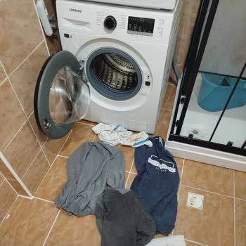 Samsung Çamaşır Makinesi: Teknik Servis Ve Satıcı Arasında Kayıp